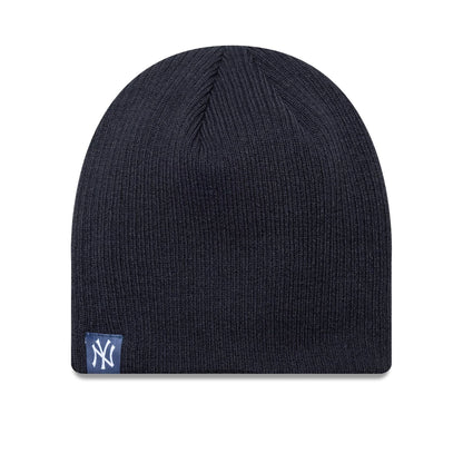 This is a New York Yankees MLB Essential Navy Skull Knit Beanie Hat 1