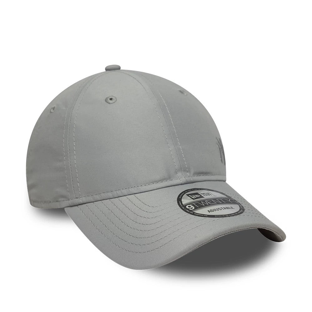New York Yankees MLB Flawless Grey New Era 9TWENTY Adjustable Cap, front view with a black Yankees logo embroidered on the front panel, grey curved visor and 9TWENTY size sticker on top, structured crown with grey stitching.