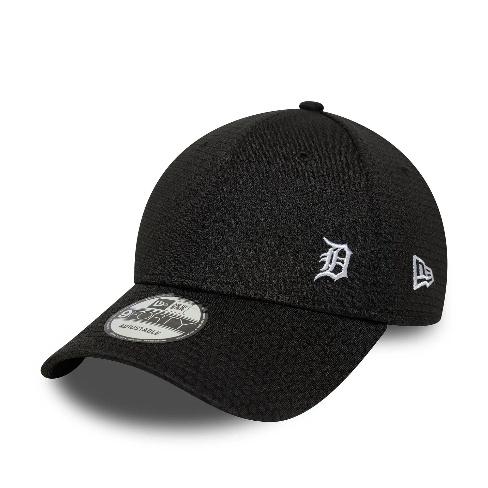 This is a Detroit Tigers MLB Flawless Mesh Black 9FORTY Adjustable Cap 1