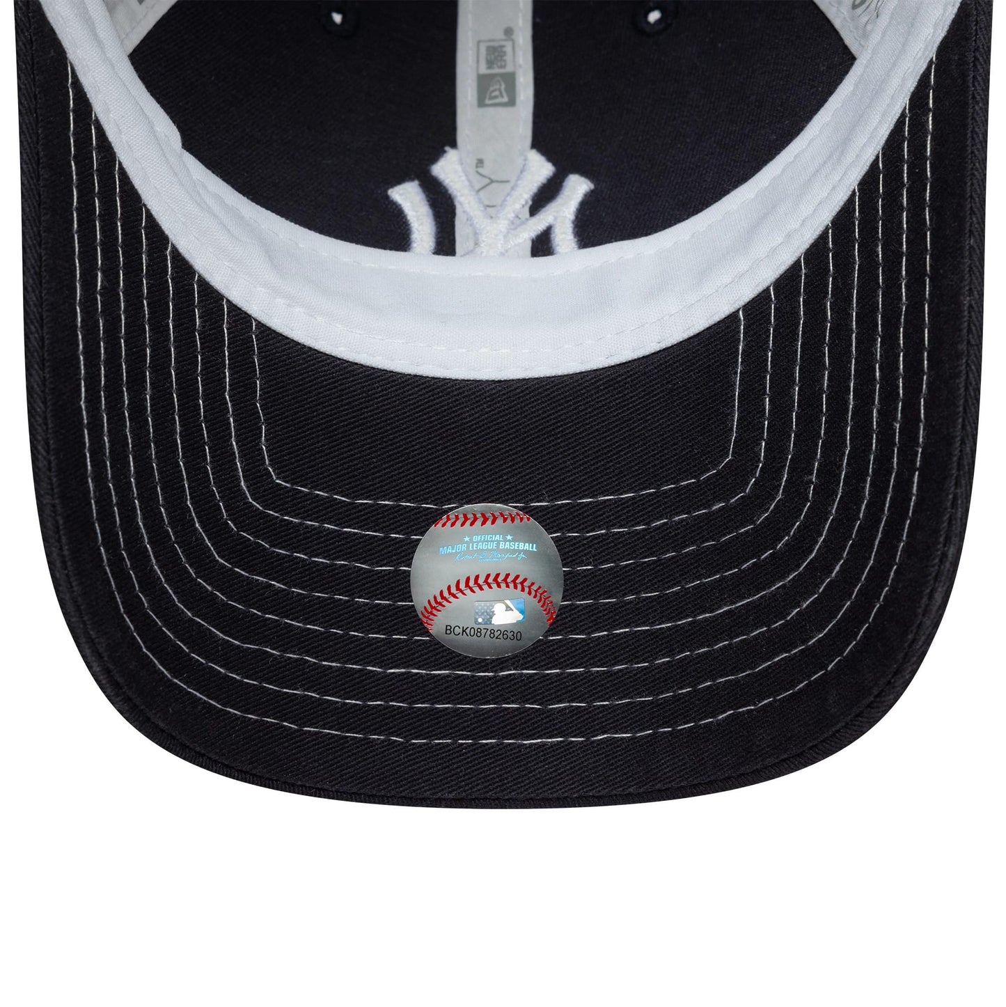 This is a New York Yankees Womens MLB Washed Navy 9TWENTY Adjustable Cap 5