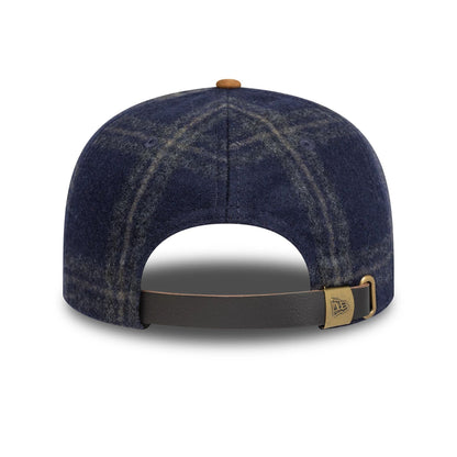 This is a New Era Karo Wool Navy Retro Crown 9FIFTY Adjustable Cap 4