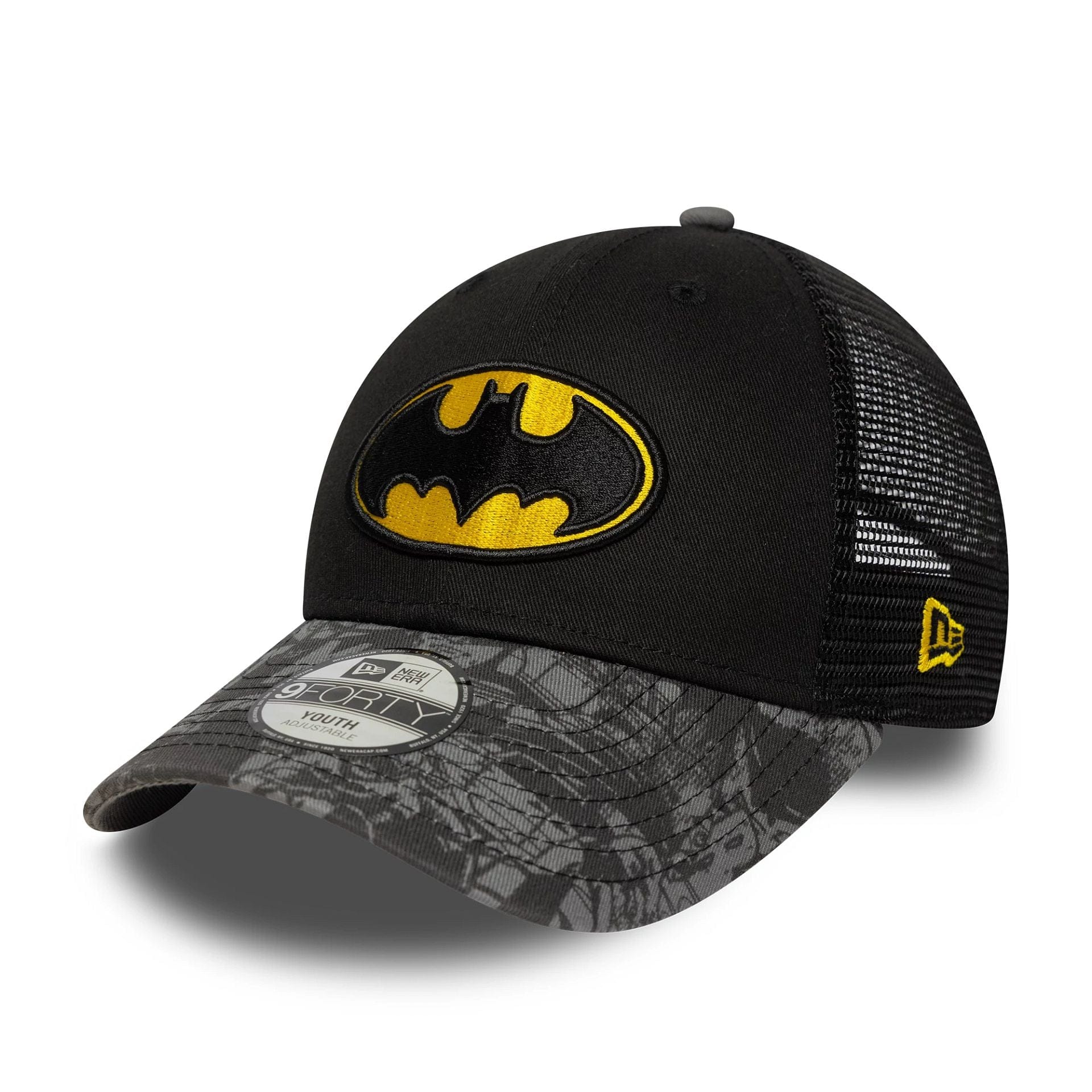 This is a Batman Youth DC Black 9FORTY Trucker Adjustable Cap 1