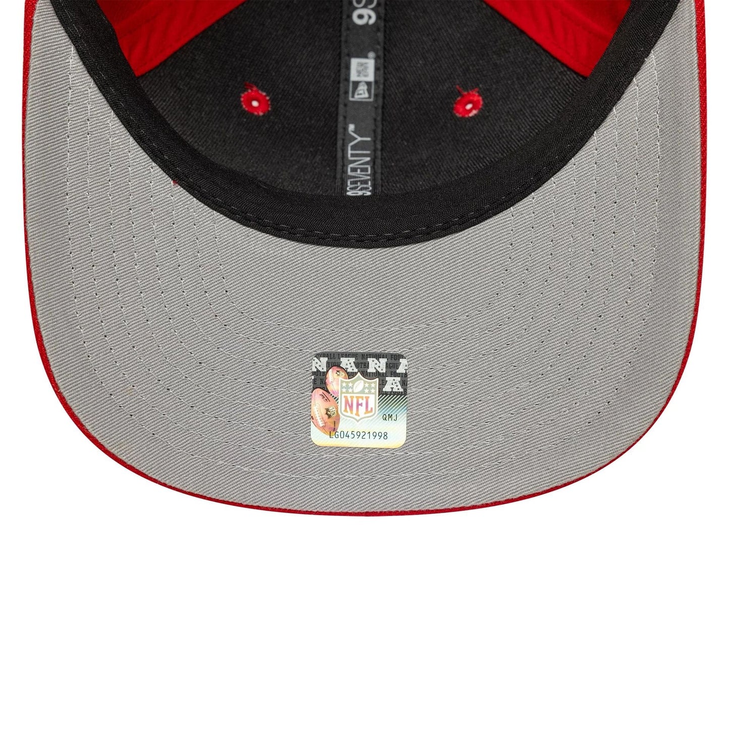 This is a Kansas City Chiefs NFL Patch Red 9SEVENTY Stretch-Snap Adjustable Cap 2