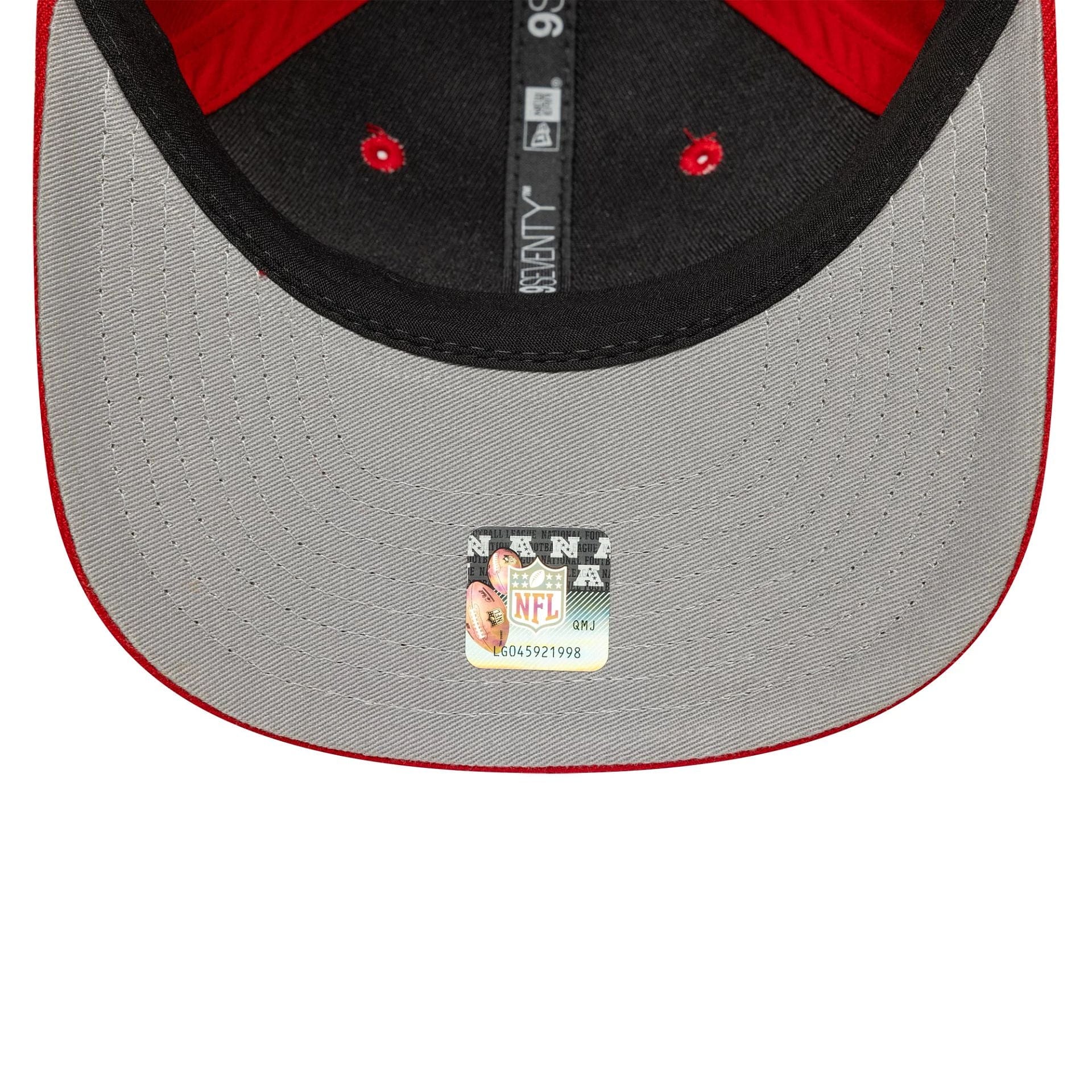 This is a Kansas City Chiefs NFL Patch Red 9SEVENTY Stretch-Snap Adjustable Cap 2