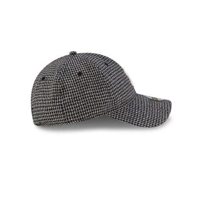 This is a New York Yankees MLB Houndstooth Black 9TWENTY Adjustable Cap 7