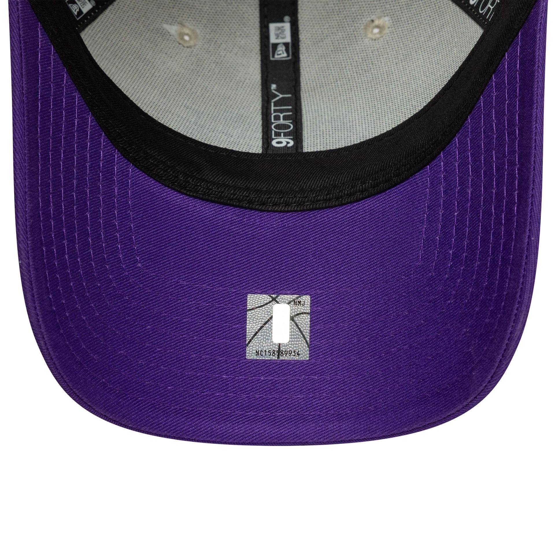 This is a LA Lakers NBA Colour Block Cream 9FORTY Adjustable Cap 5