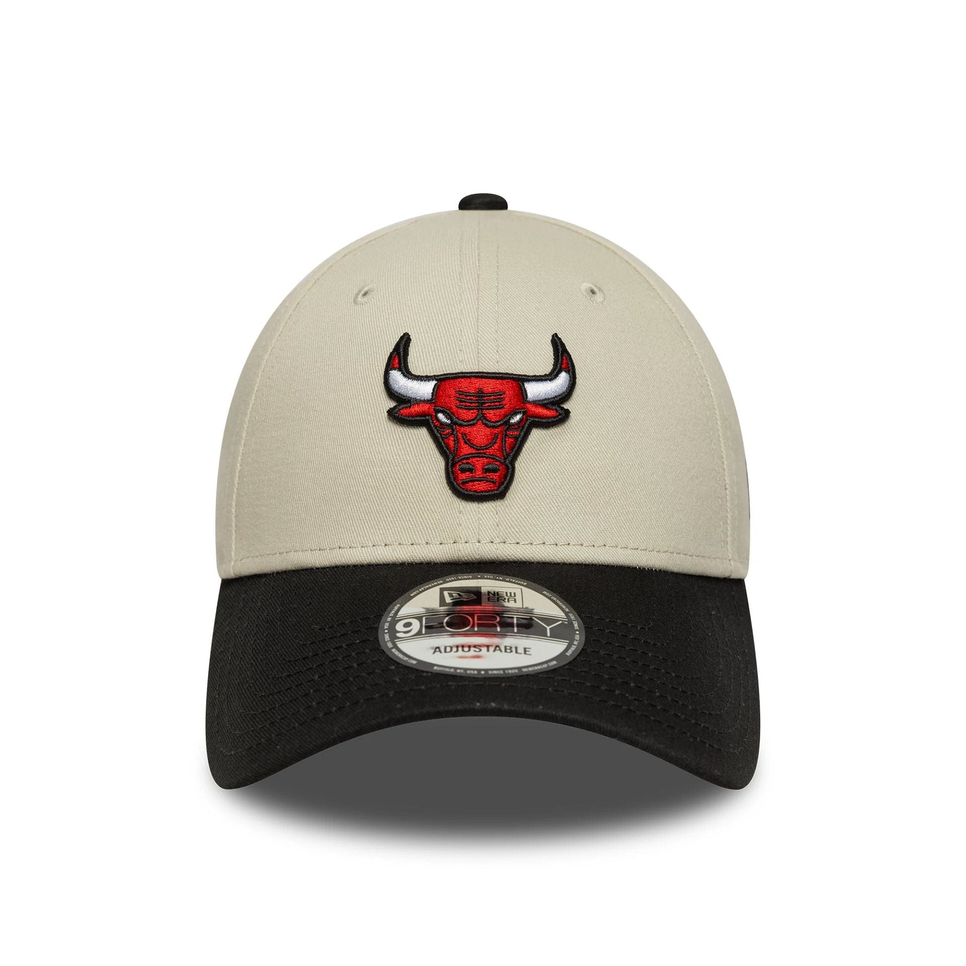 This is a Chicago Bulls NBA Colour Block Cream 9FORTY Adjustable Cap 2