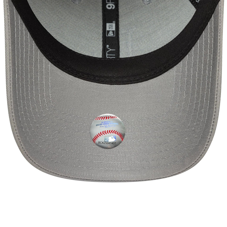 This is a LA Dodgers MLB Side Patch Grey 9FORTY Adjustable Cap 6