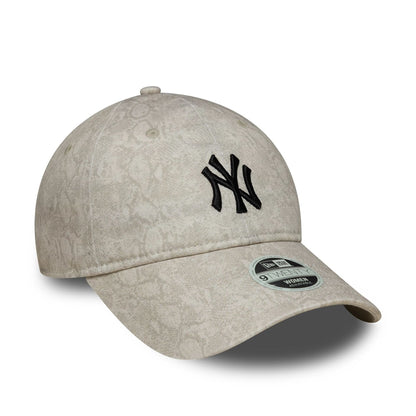 This is a New York Yankees Womens MLB Animal Cream 9TWENTY Adjustable Cap 3