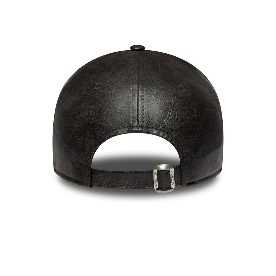 This is a New York Yankees Womens MLB Tonal PU Black 9TWENTY Adjustable Cap 4