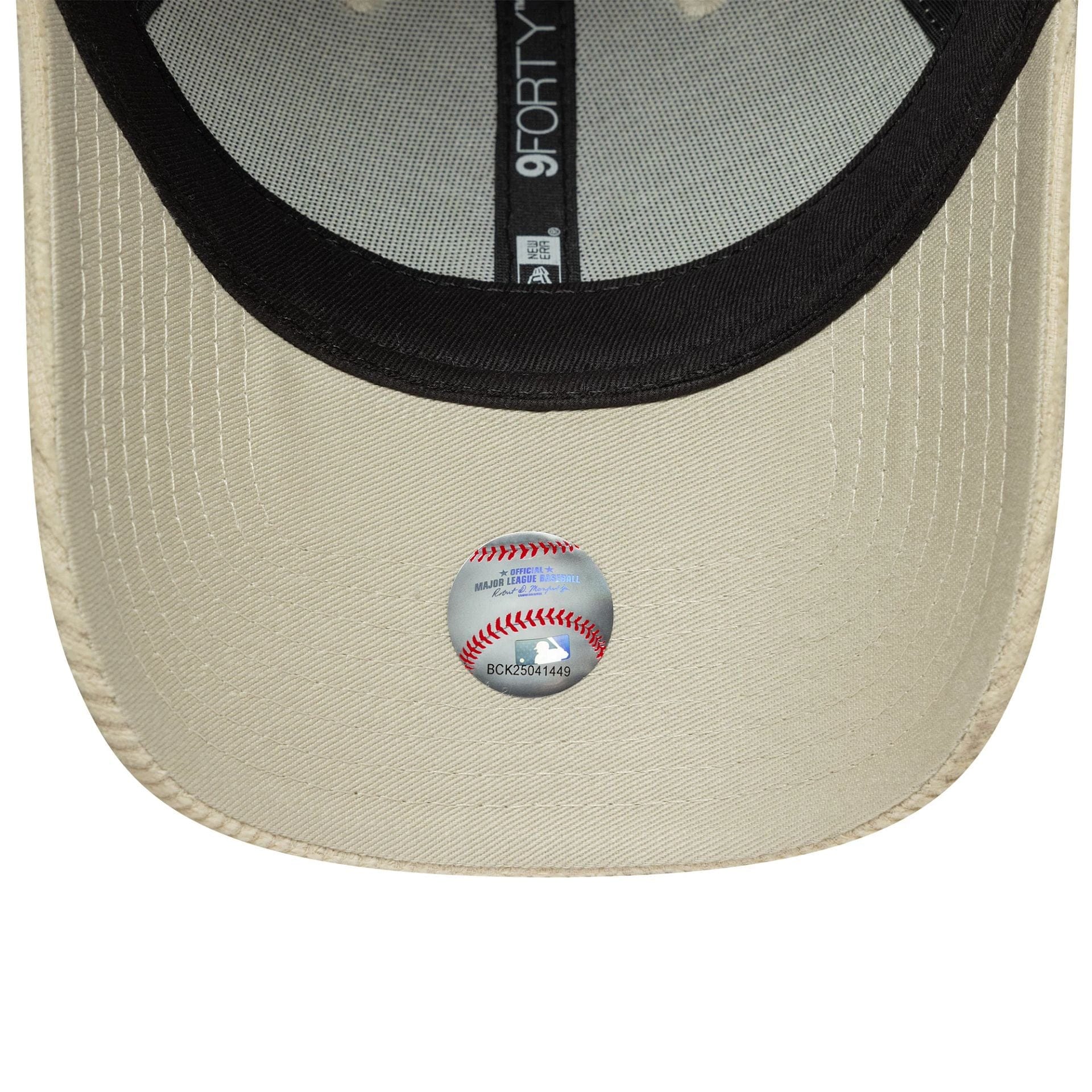 This is a New York Yankees Womens MLB Cord Cream 9FORTY Adjustable Cap 5