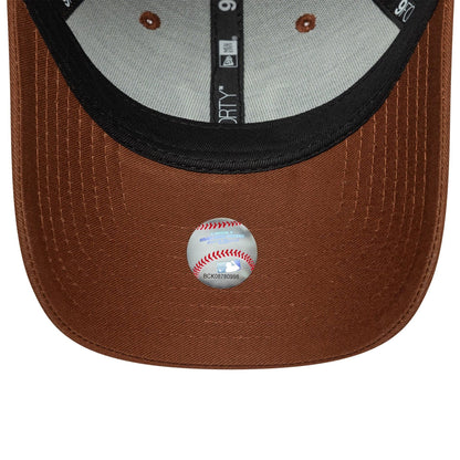 This is a New York Yankees Womens MLB League Essential Brown 9FORTY Adjustable Cap 5