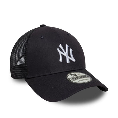 This is a New York Yankees MLB Homefield Navy 9FORTY Trucker Adjustable Cap 3