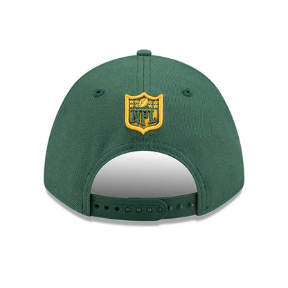 Pictured is this NFL Team Green Bay Packers 9FORTY M-Crown cap in dark green. 5