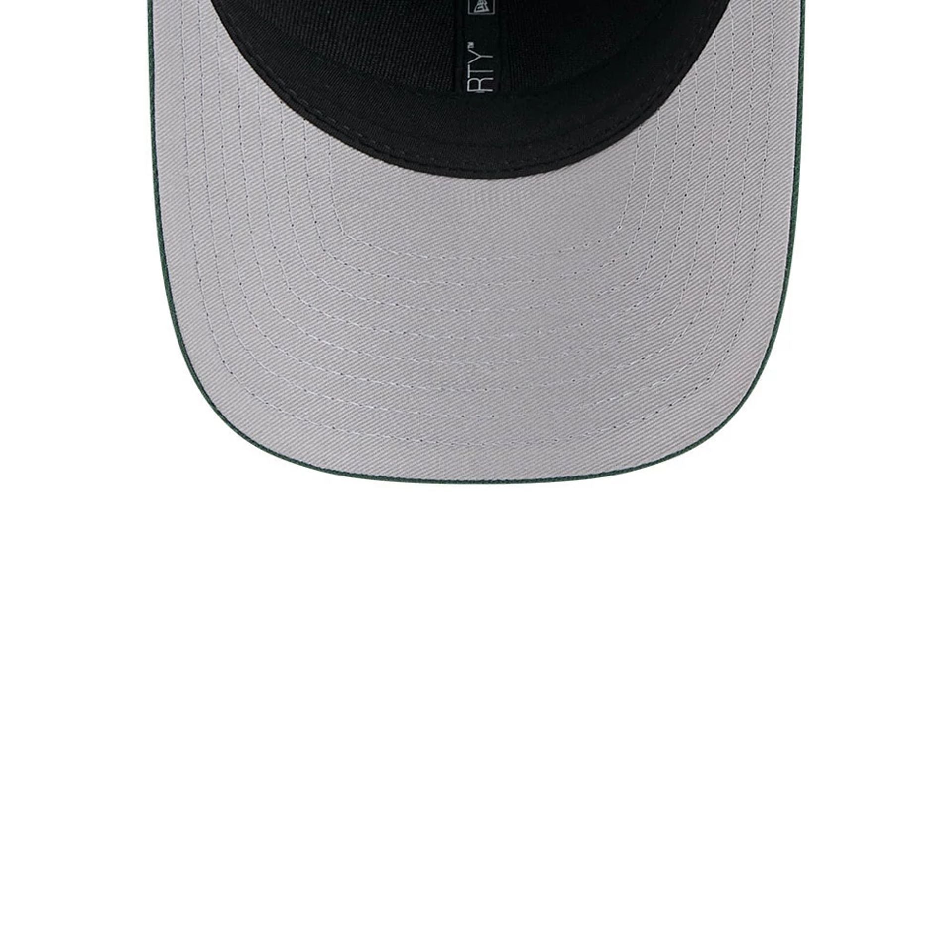 Pictured is this NFL Team Green Bay Packers 9FORTY M-Crown cap in dark green. 2