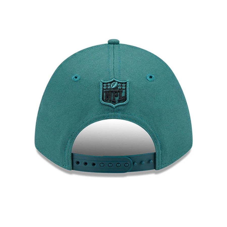 Pictured is this NFL Team Philadelphia Eagles 9FORTY M-Crown cap in dark green. 5