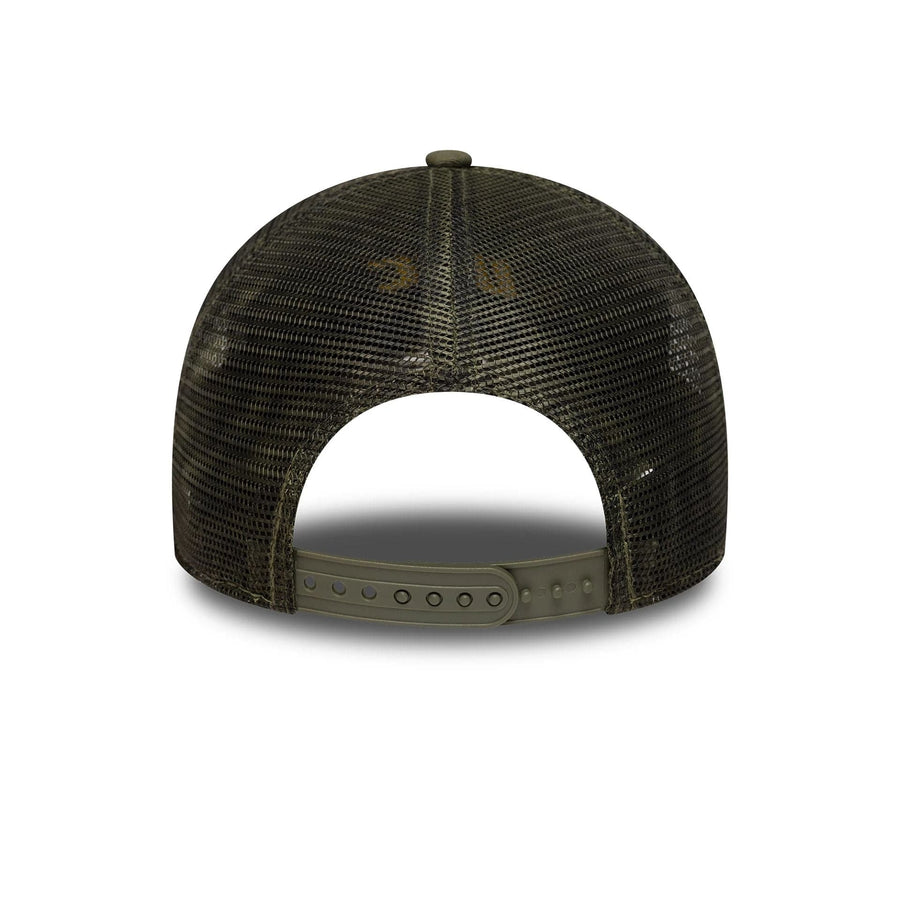 This is a UFC Ultimate Fighting Oil Wash Green 9TWENTY Adjustable Cap 6