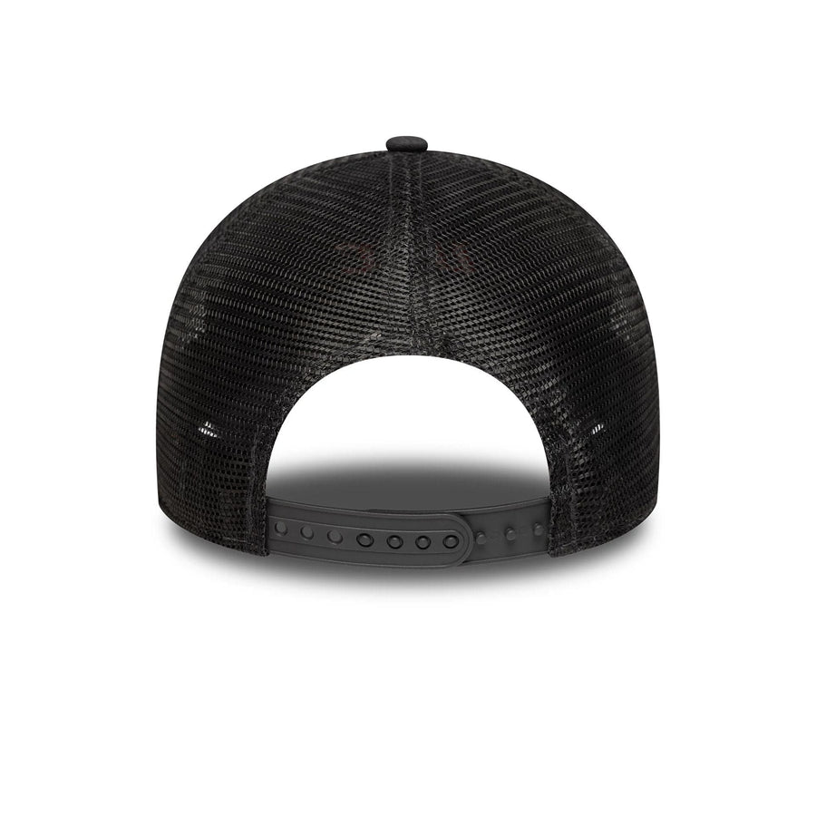 This is a UFC Ultimate Fighting Oil Wash Dark Grey 9TWENTY Adjustable Cap 6