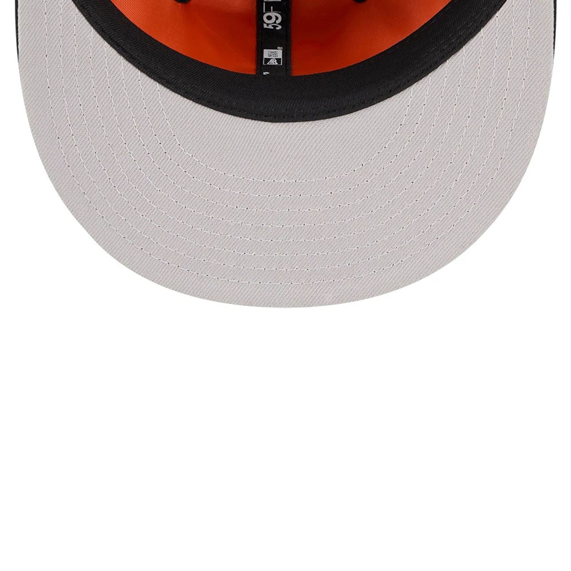 This is a San Francisco 49ers NFL x Alpha Black 59FIFTY Fitted Cap 2