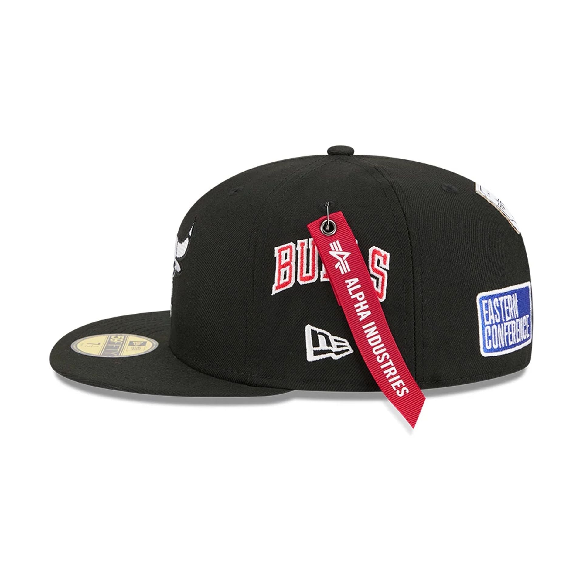 This is a Chicago Bulls NBA x Alpha Black 59FIFTY Fitted Cap 5