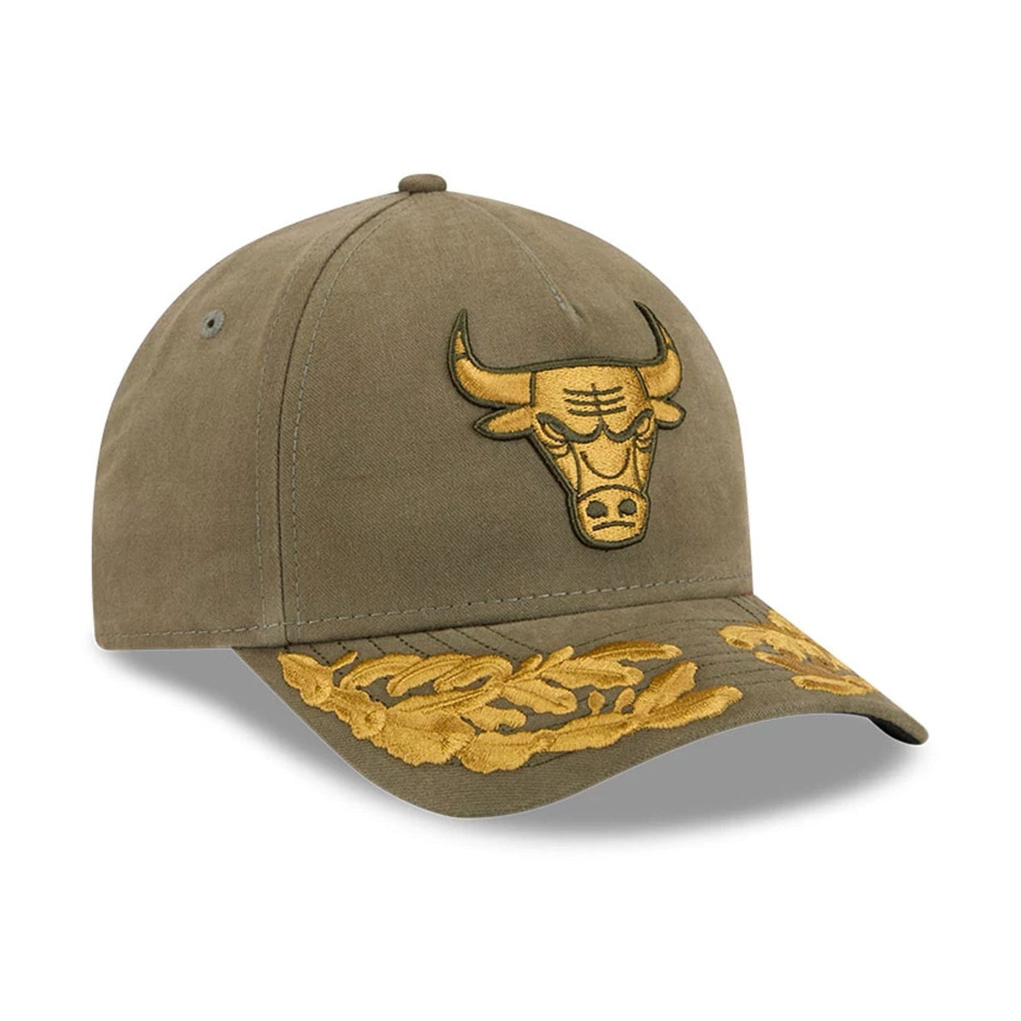 This is a Chicago Bulls NBA x Alpha Dark Green 9FORTY M-Crown A-Frame Adjustable Cap 4