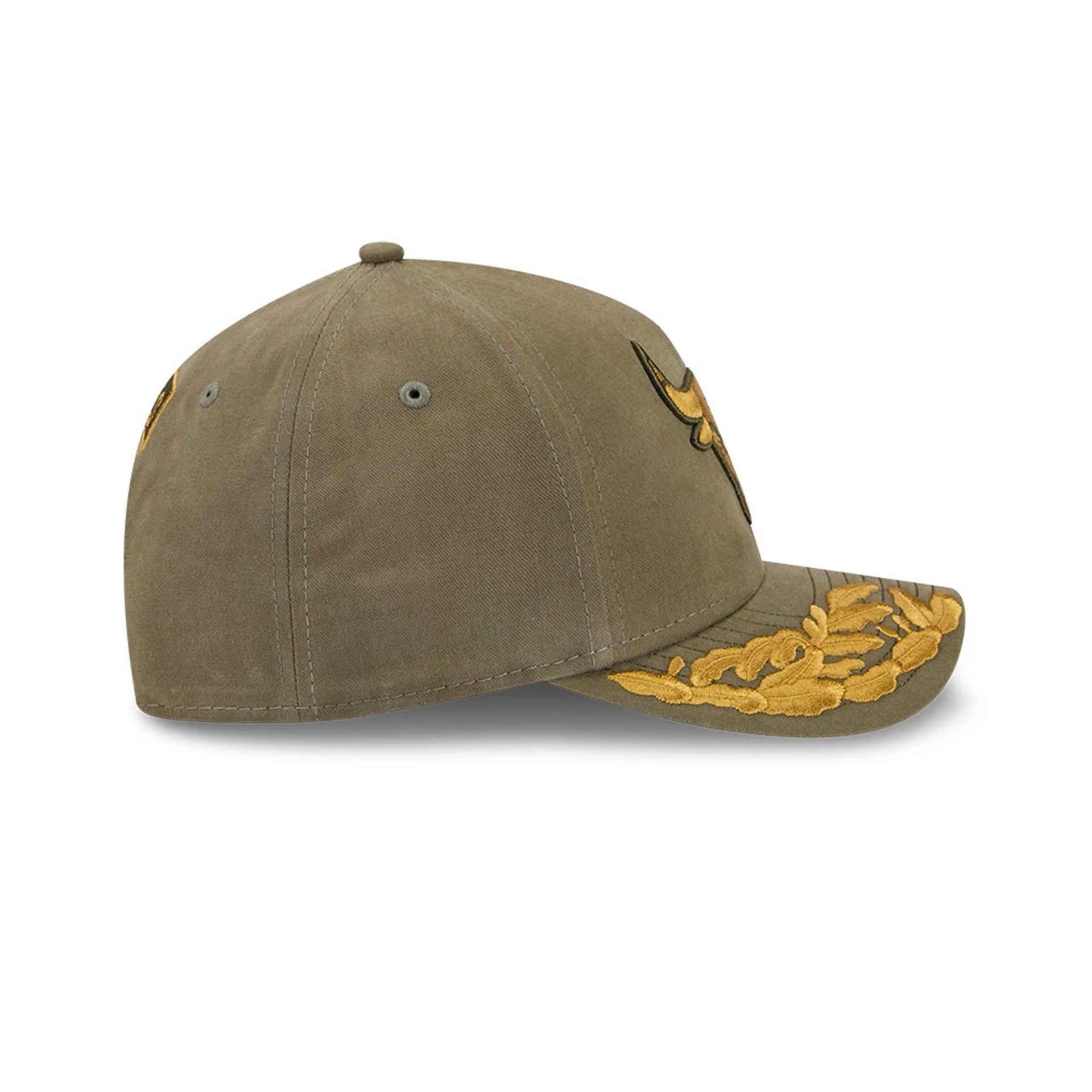 This is a Chicago Bulls NBA x Alpha Dark Green 9FORTY M-Crown A-Frame Adjustable Cap 6