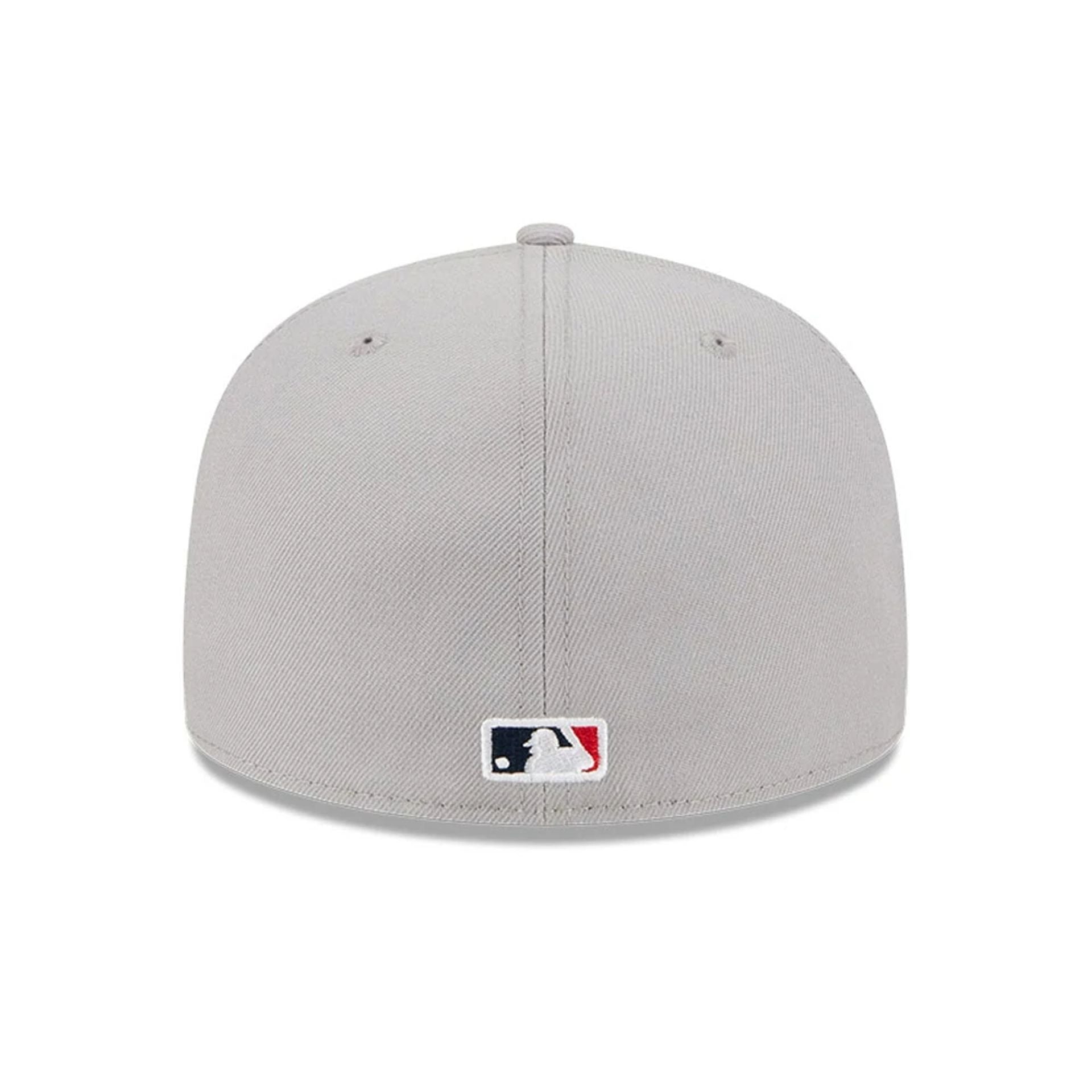 This is a Boston Red Sox MLB Cracked Grey 59FIFTY Fitted Cap 7