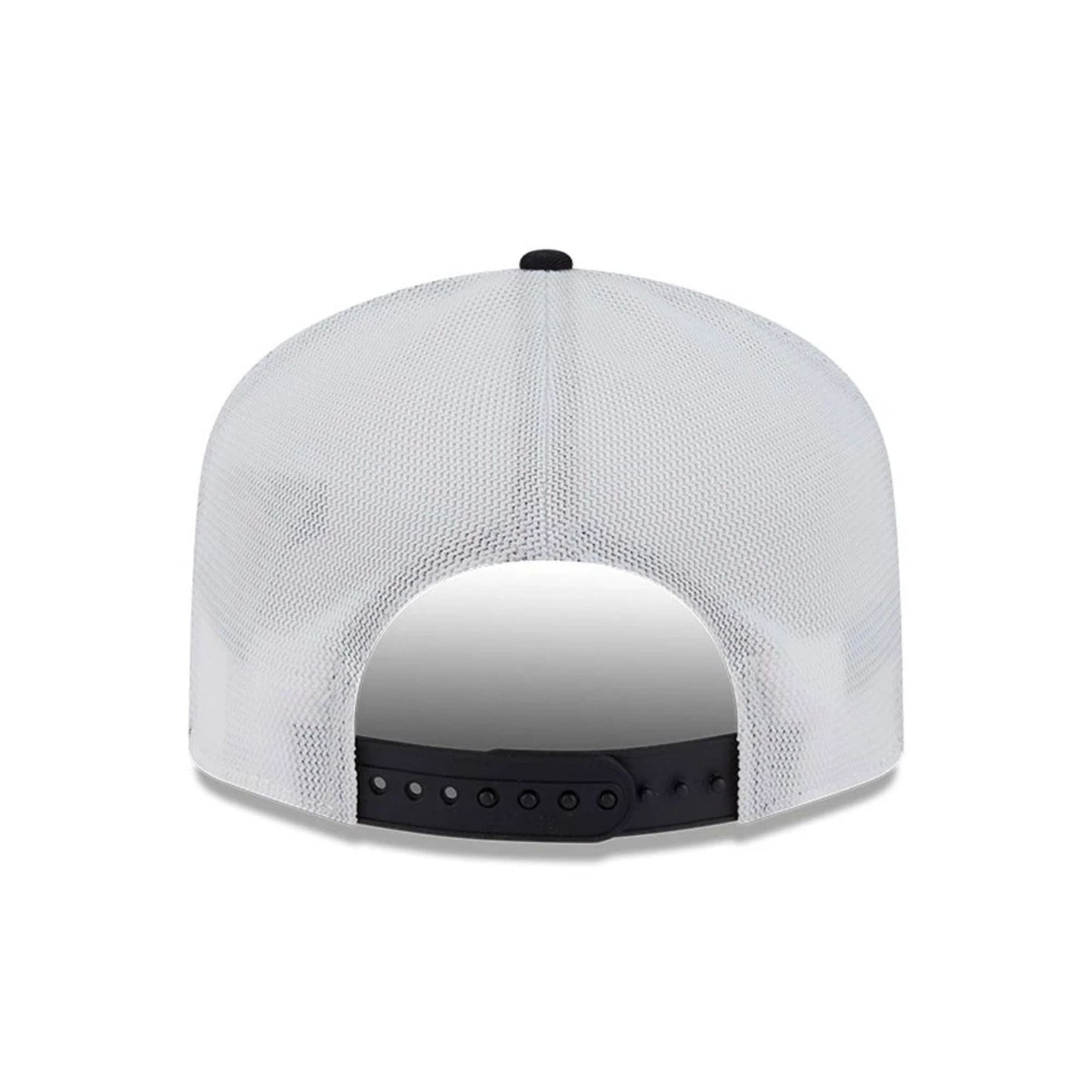 This is a LA Kings NHL Emblem Patch Black 19TWENTY Adjustable Cap 7