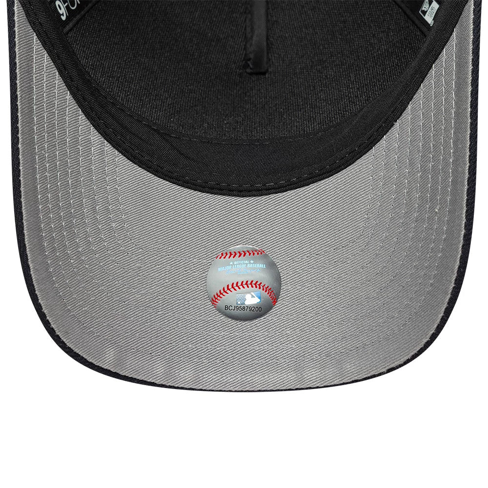 Detroit Tigers MLB Emblem Navy New Era 9FORTY M-Crown A-Frame Adjustable Cap, inside view showing grey undervisor with an MLB sticker centred at the top, and black interior taping featuring 9FORTY branding.