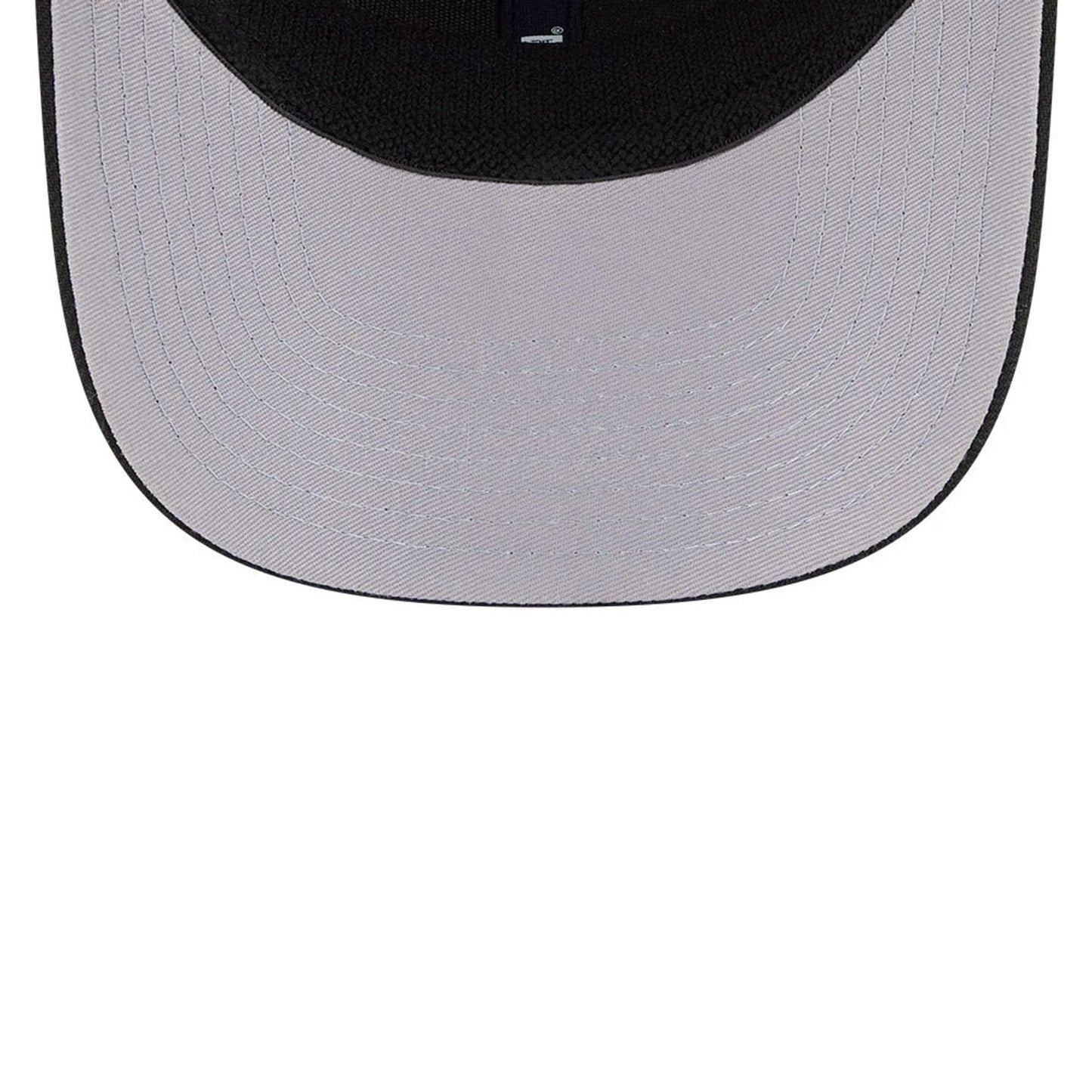 This is a Pittsburgh Steelers NFL Sated Black 9SEVENTY Stretch Snap Adjustable Cap 2