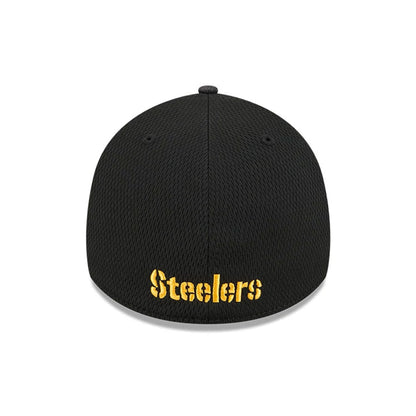 This is a Pittsburgh Steelers NFL Visor Hit Black 39THIRTY Stretch Fit Cap 4