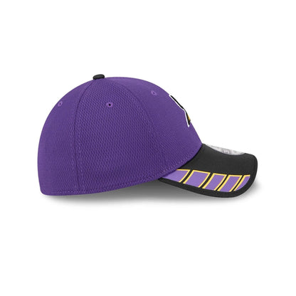 This is a Minnesota Vikings NFL Visor Hit Purple 39THIRTY Stretch Fit Cap 6