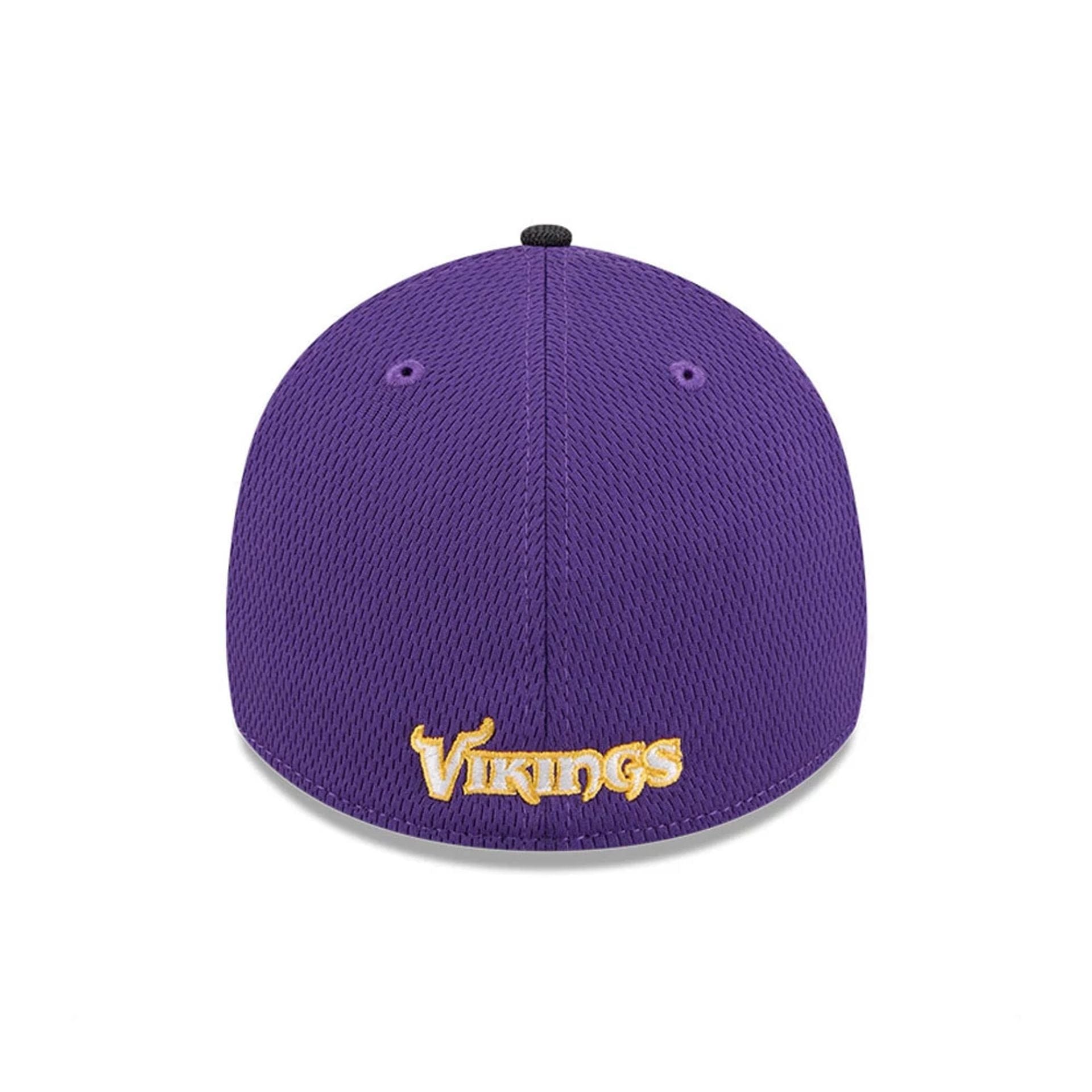 This is a Minnesota Vikings NFL Visor Hit Purple 39THIRTY Stretch Fit Cap 4