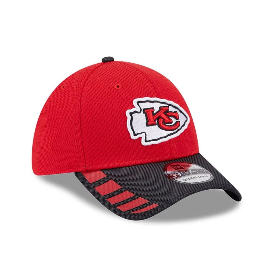 This is a Kansas City Chiefs NFL Visor Hit Red 39THIRTY Stretch Fit Cap 3