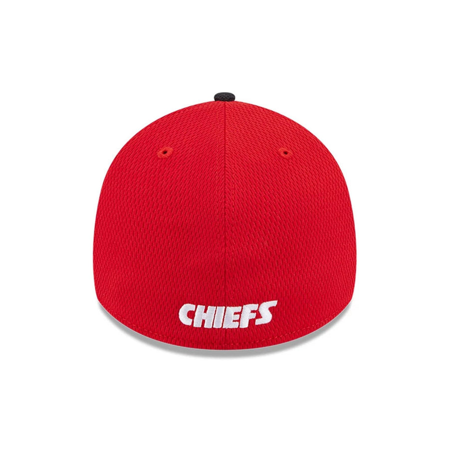 This is a Kansas City Chiefs NFL Visor Hit Red 39THIRTY Stretch Fit Cap 4