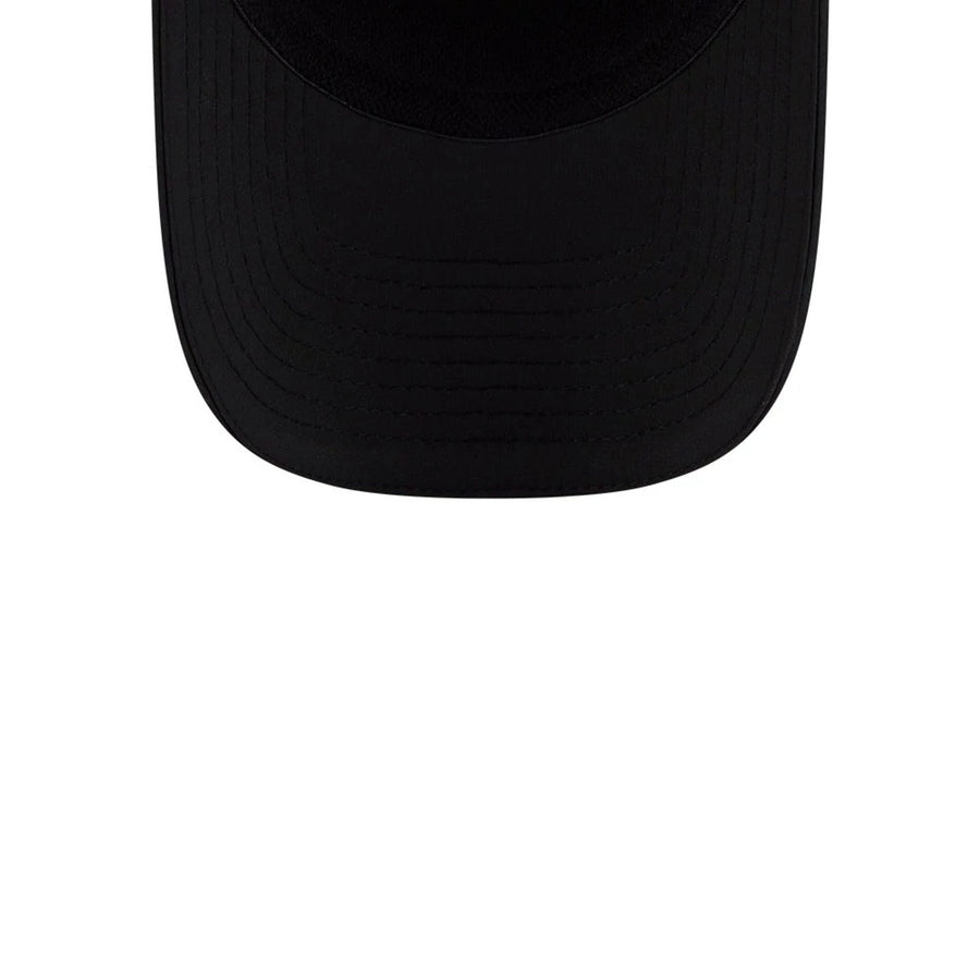 This is a Las Vegas Raiders NFL Training 2025 White 39THIRTY Stretch Fit Cap 7