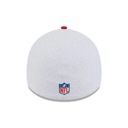 This is a San Francisco 49ers NFL Training 2025 White 39THIRTY Stretch Fit Cap 4