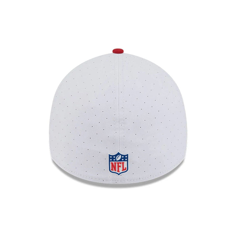 This is a San Francisco 49ers NFL Training 2025 White 39THIRTY Stretch Fit Cap 4