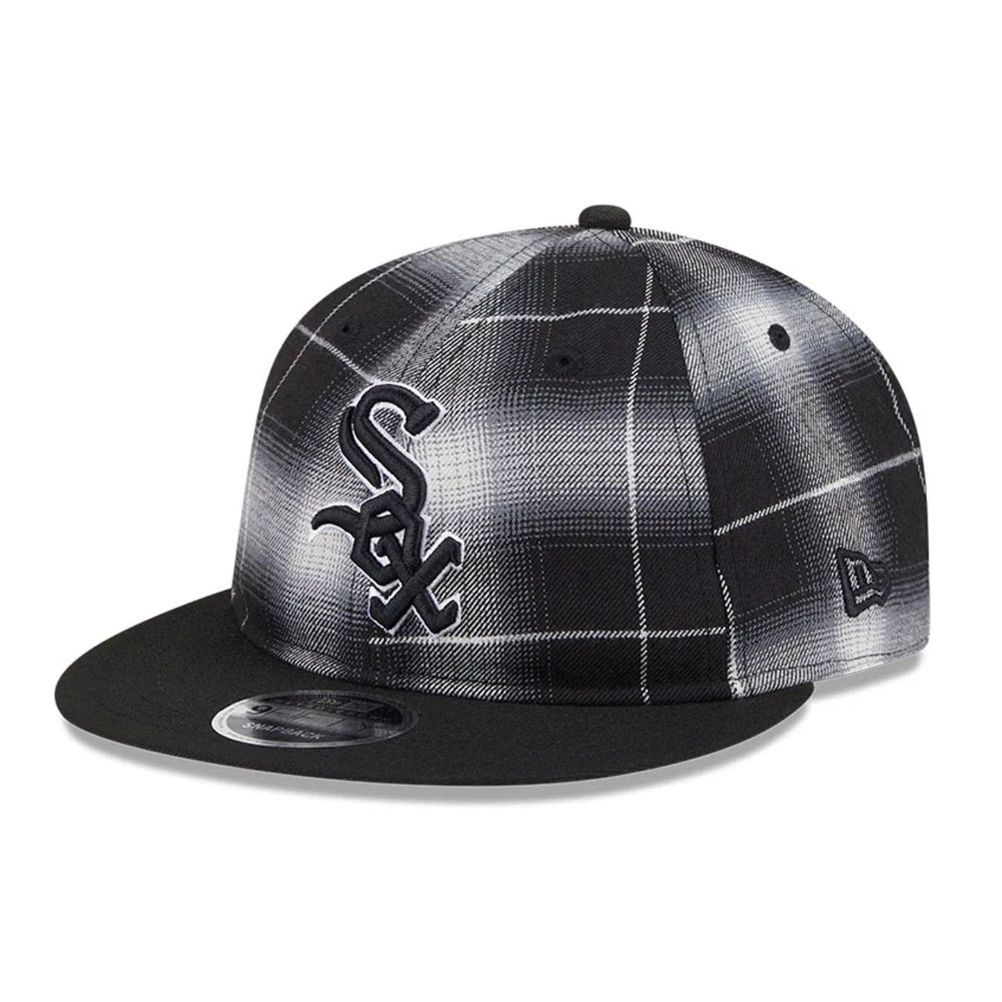 This is a Chicago White Sox MLB Plaid Black Retro Crown 9FIFTY Snapback Adjustable Cap 1