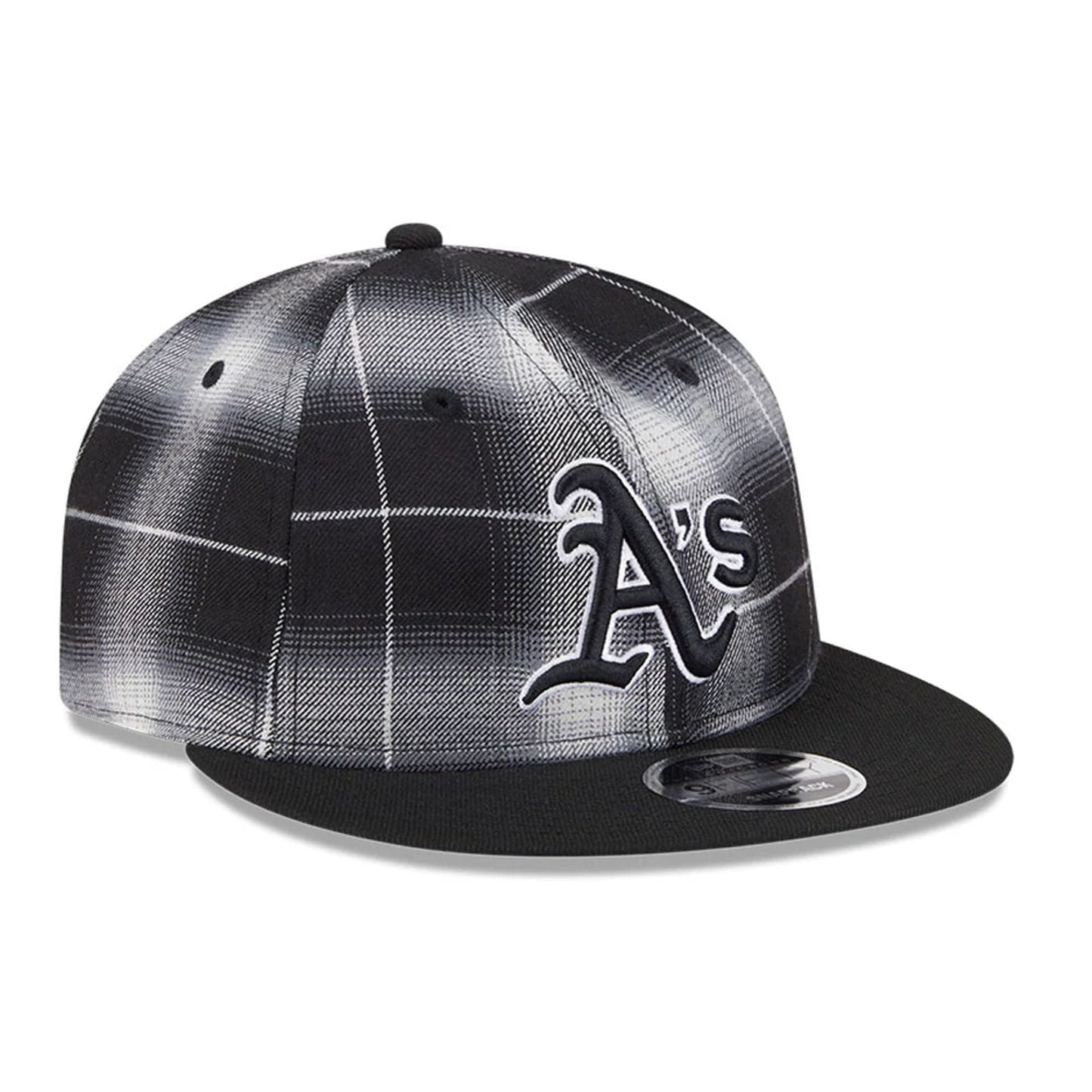 This is a Oakland Athletics MLB Plaid Black Retro Crown 9FIFTY Snapback Adjustable Cap 4