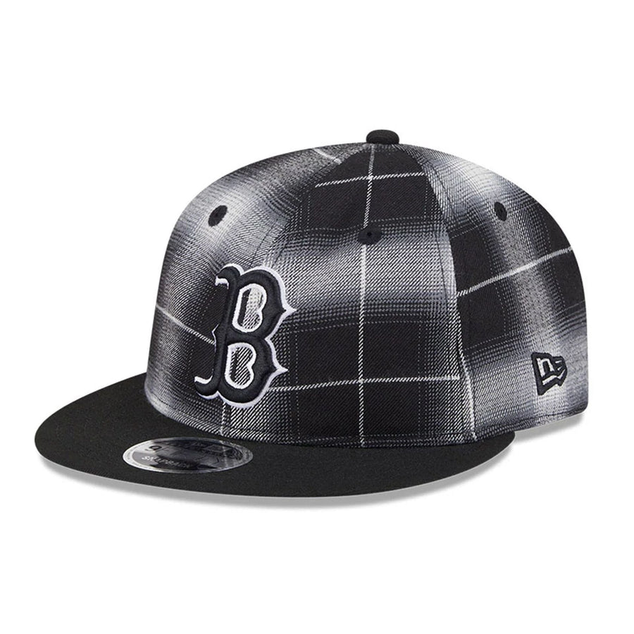 This is a Boston Red Sox MLB Plaid Black Retro Crown 9FIFTY Snapback Adjustable Cap 1