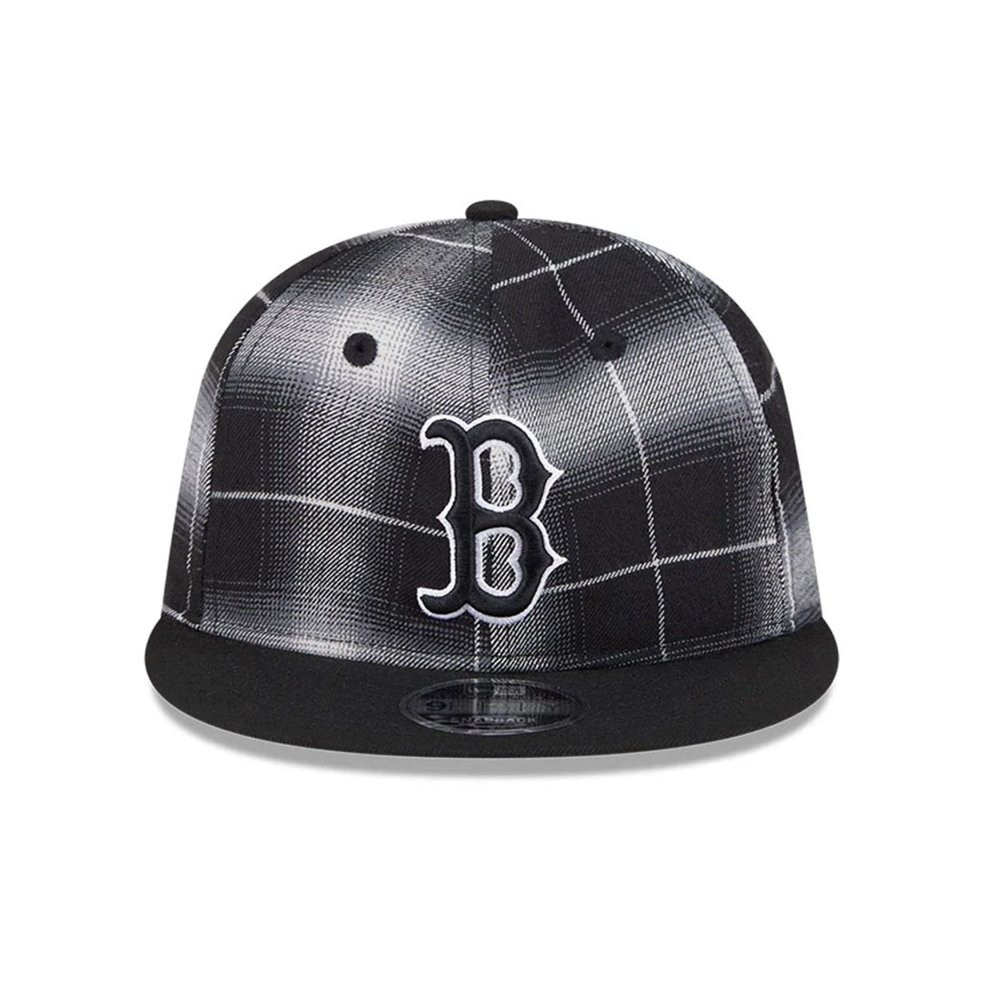This is a Boston Red Sox MLB Plaid Black Retro Crown 9FIFTY Snapback Adjustable Cap 3