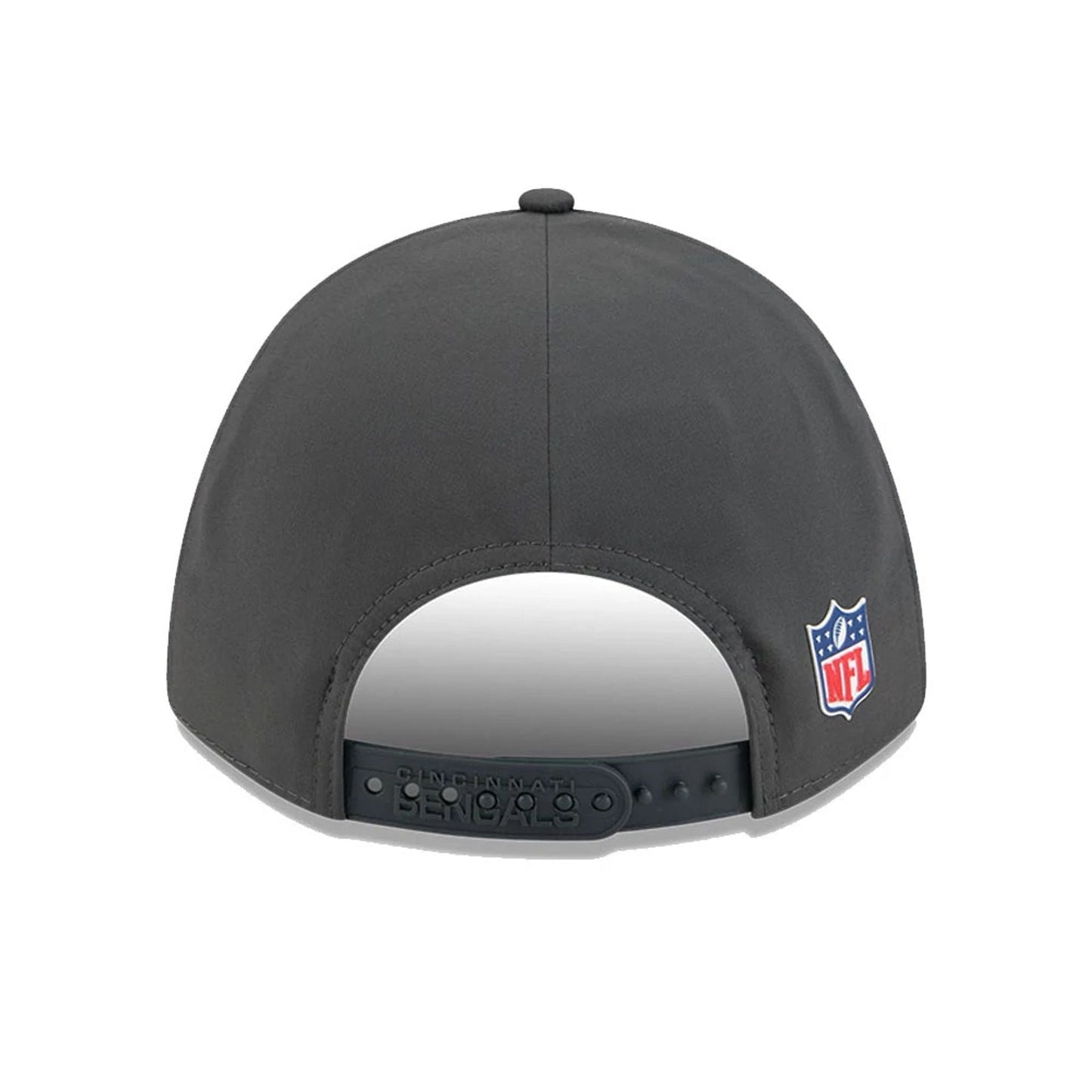 This is a Cincinnati Bengals NFL Sideline 2025 Charcoal 9FORTY M-Crown Adjustable Cap 6
