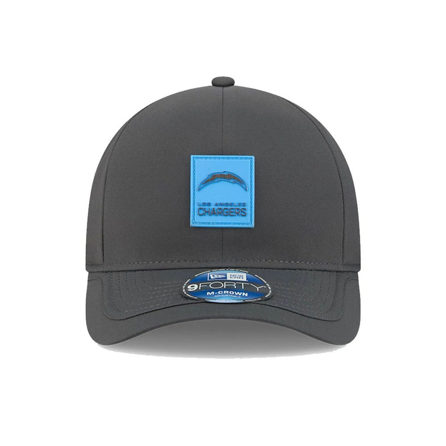 This is a LA Chargers NFL Sideline 2025 Charcoal 9FORTY M-Crown Adjustable Cap 3