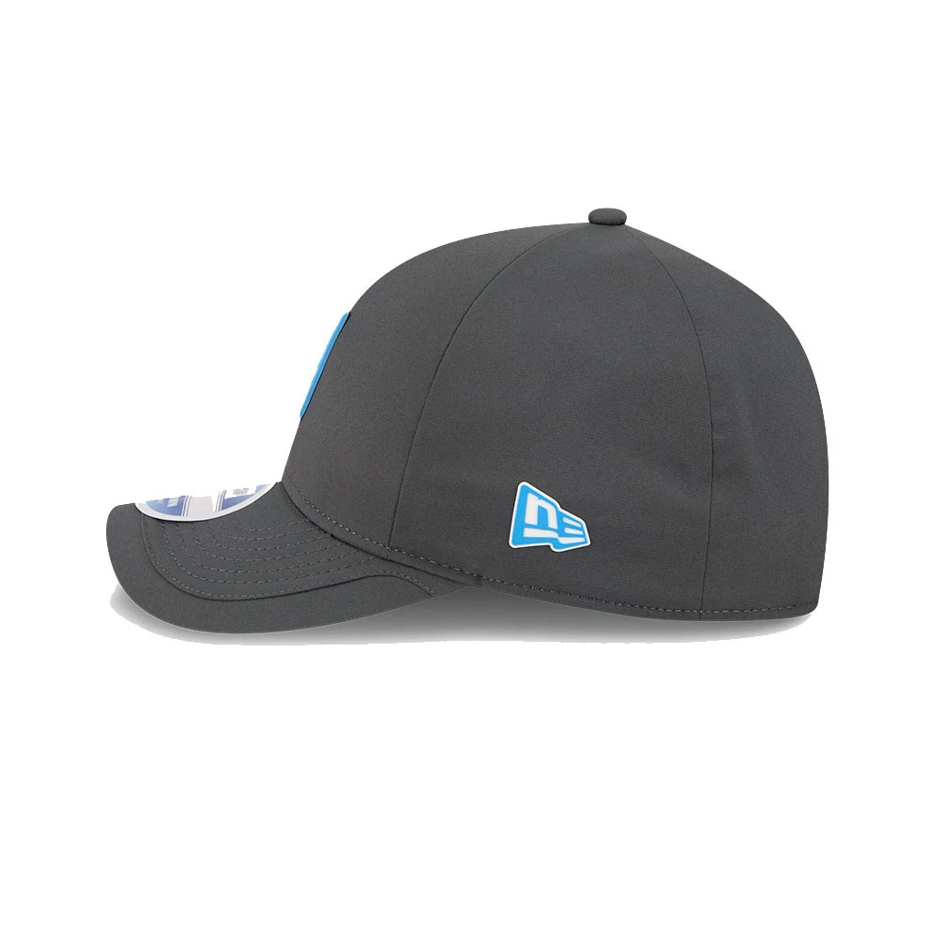 This is a LA Chargers NFL Sideline 2025 Charcoal 9FORTY M-Crown Adjustable Cap 5