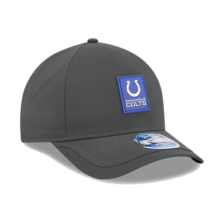 This is a Indianapolis Colts NFL Sideline 2025 Charcoal 9FORTY M-Crown Adjustable Cap 4