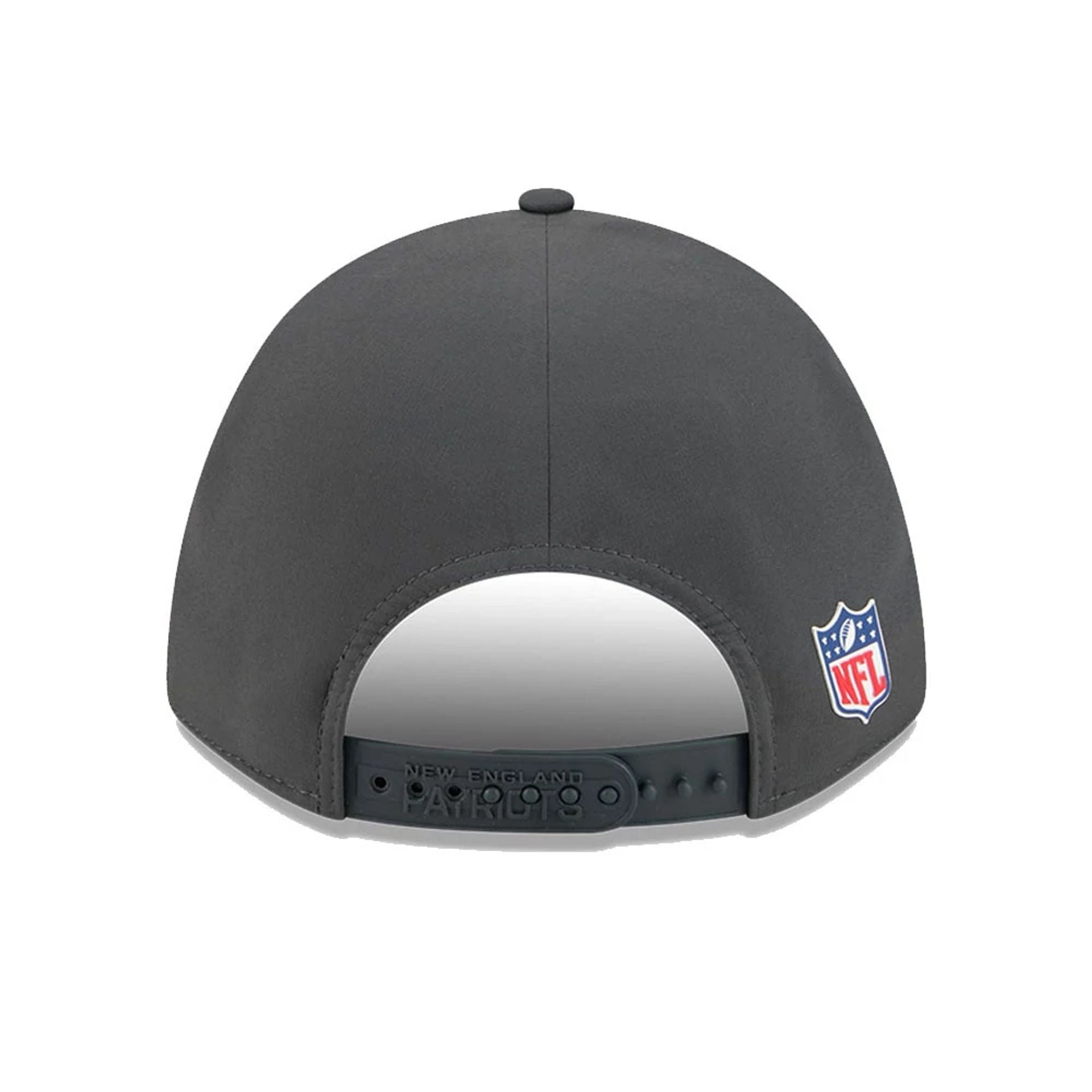 This is a New England Patriots NFL Sideline 2025 Charcoal 9FORTY M-Crown Adjustable Cap 7