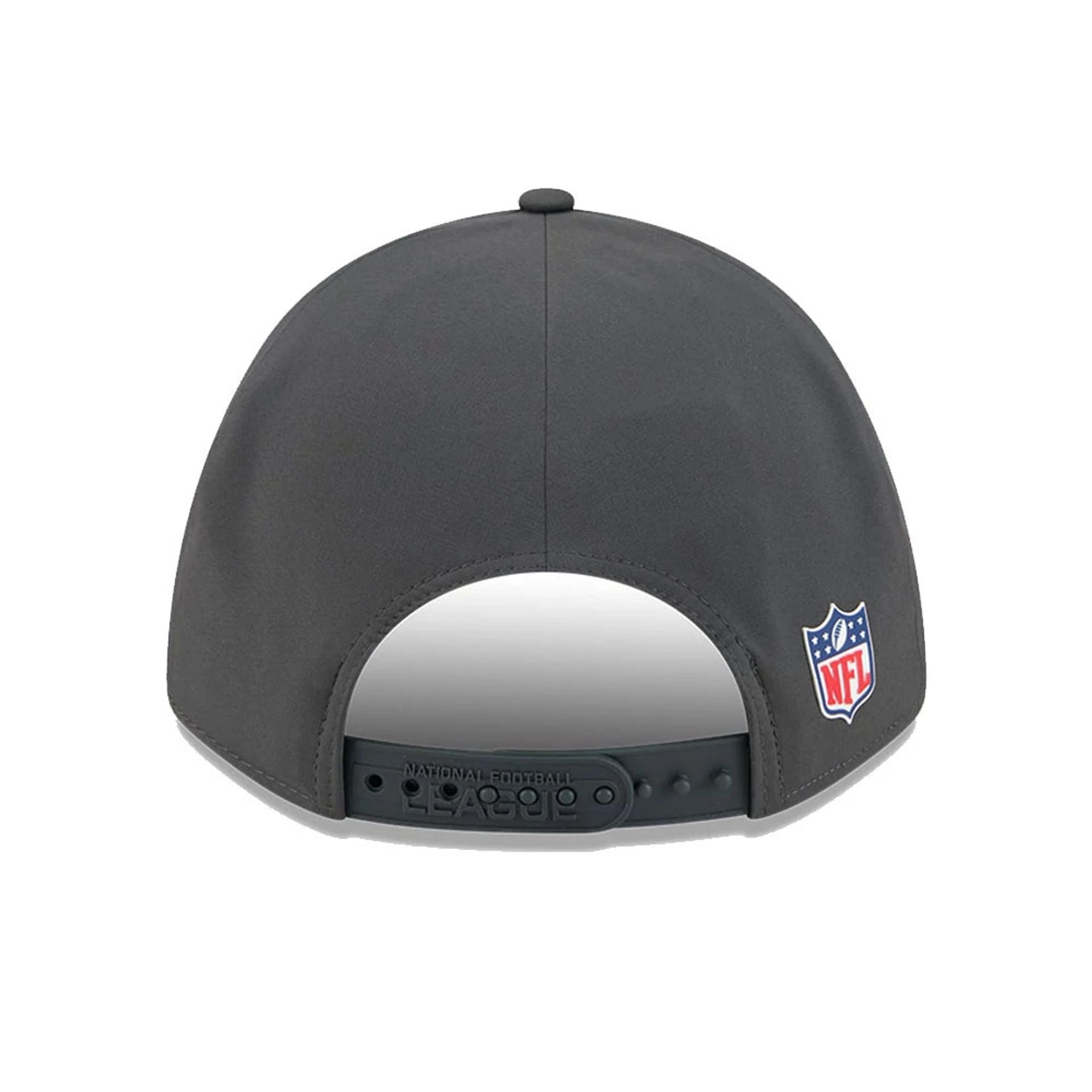 This is a Official Logo NFL Sideline 2025 Charcoal 9FORTY M-Crown Adjustable Cap 7