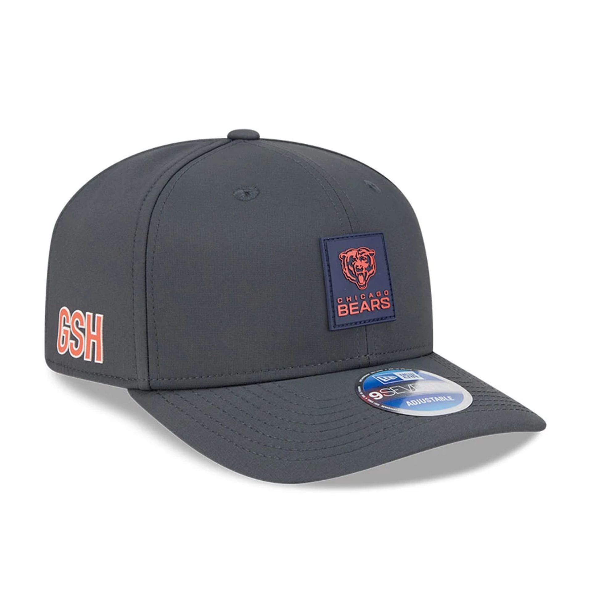 This is a Chicago Bears NFL Sideline 2025 Charcoal 9SEVENTY Stretch Snap Adjustable Cap  2