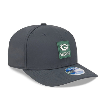 This is a Green Bay Packers NFL Sideline 2025 Charcoal 9SEVENTY Stretch Snap Adjustable Cap 2